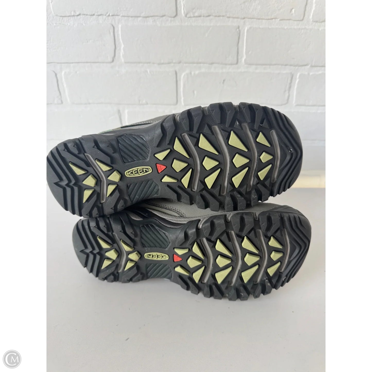 Shoes Hiking By Keen In Green, Size: 8