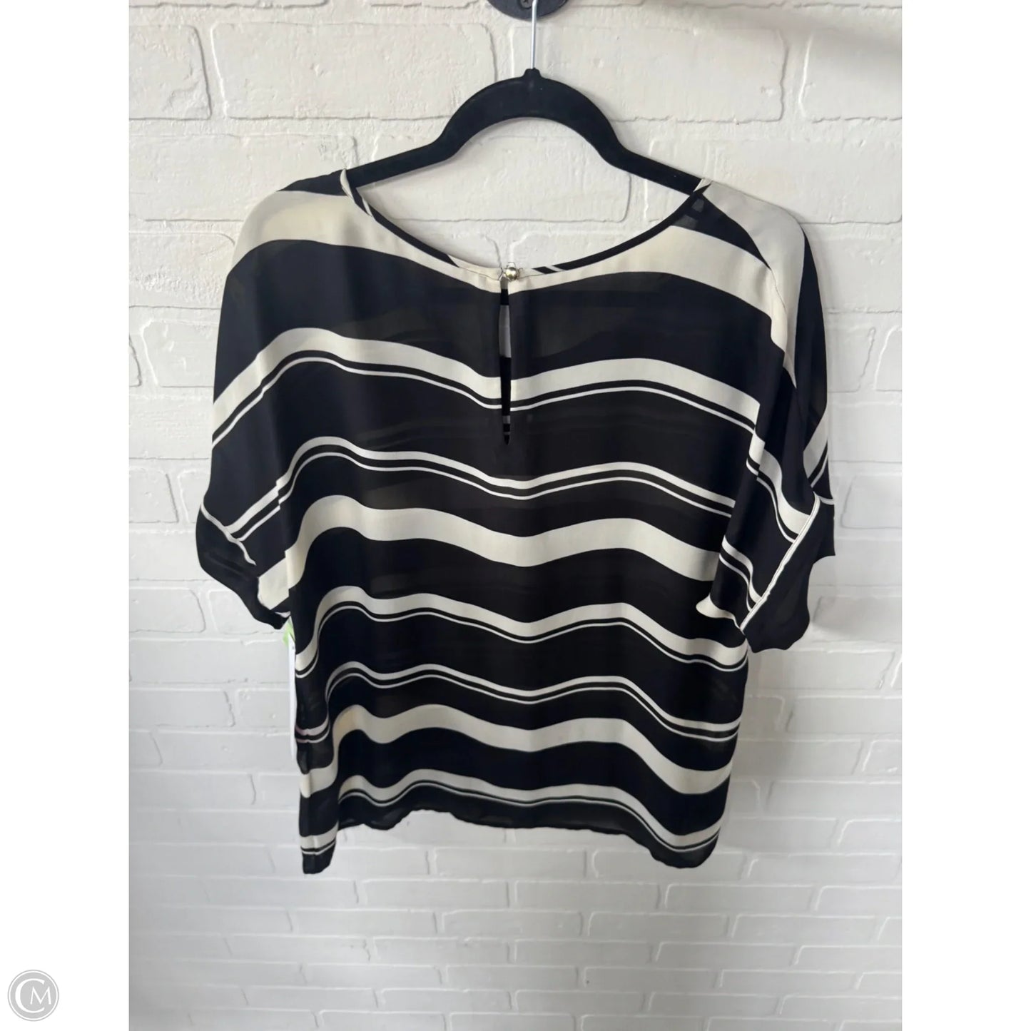 Top Short Sleeve By Banana Republic In Black & Cream, Size: Xl
