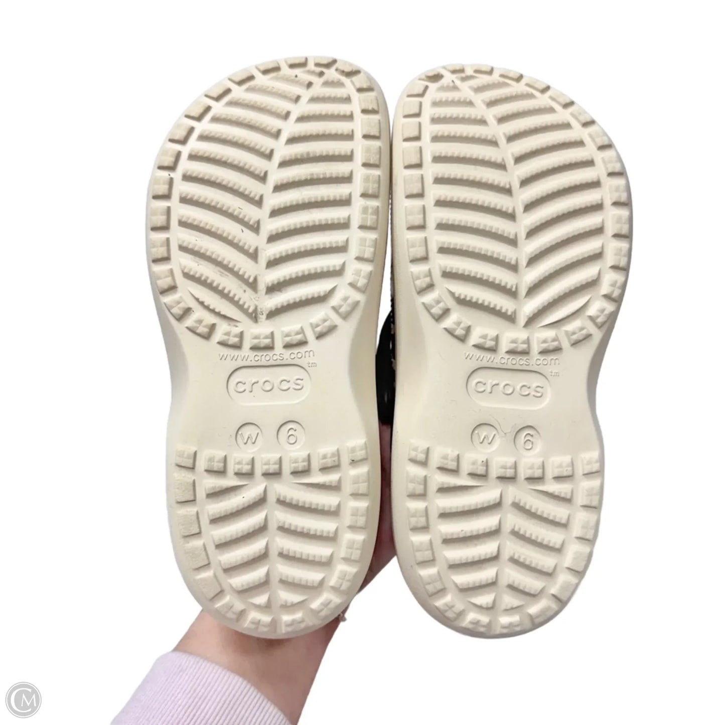 Shoes Flats By Crocs In Leopard Print, Size: 6