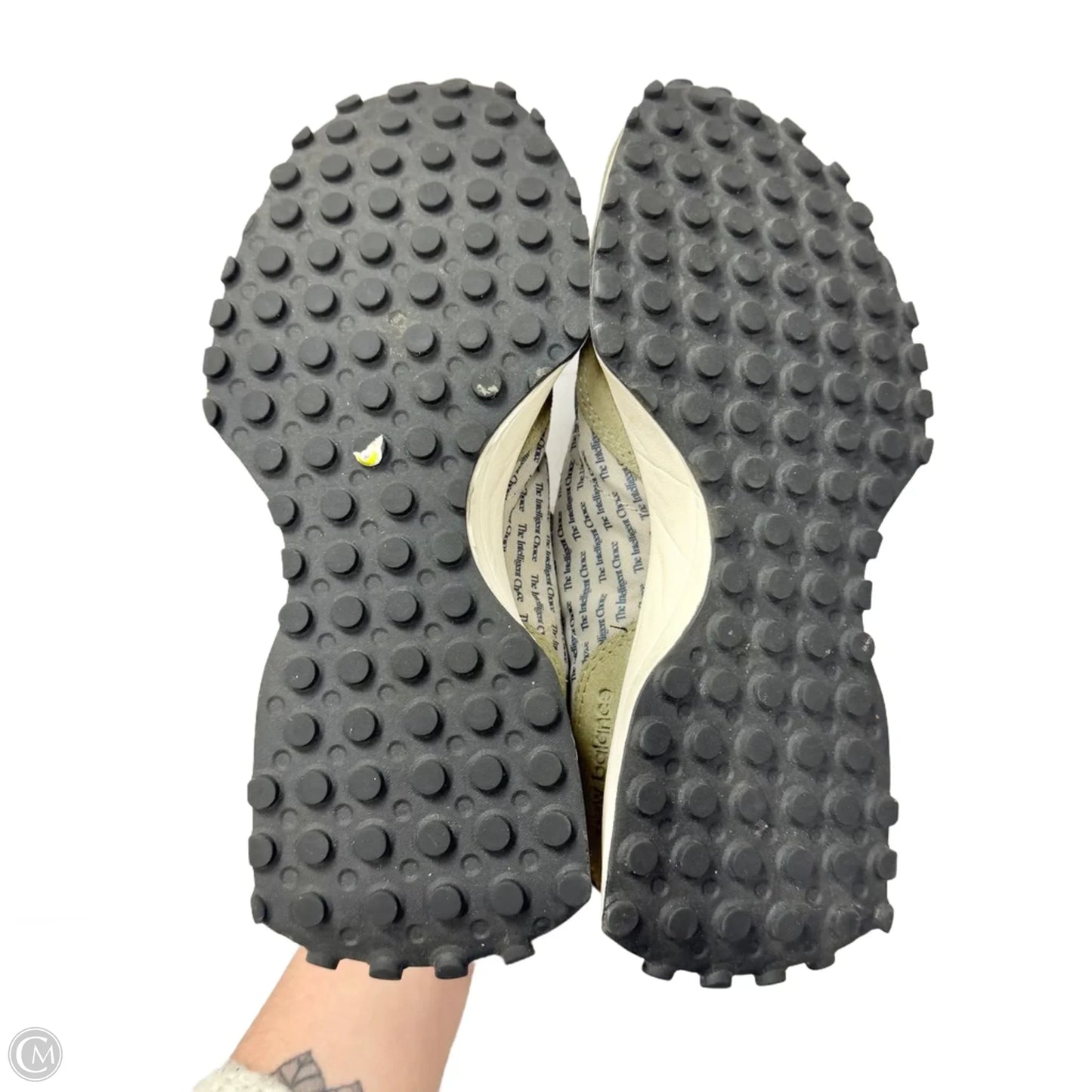 Shoes Sneakers By New Balance In Black & Green, Size: 9