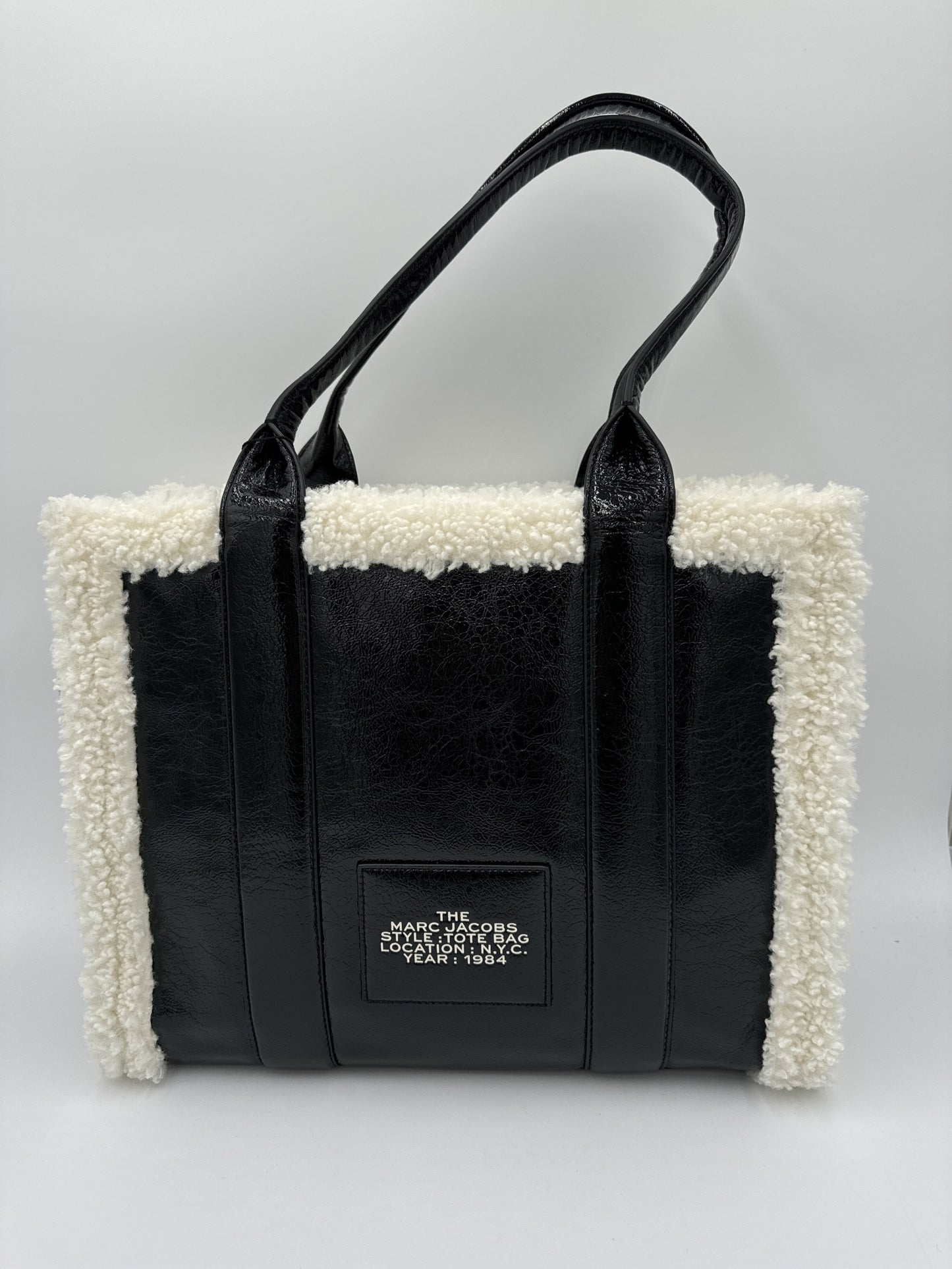 Tote Luxury Designer By Marc Jacobs Size: Large