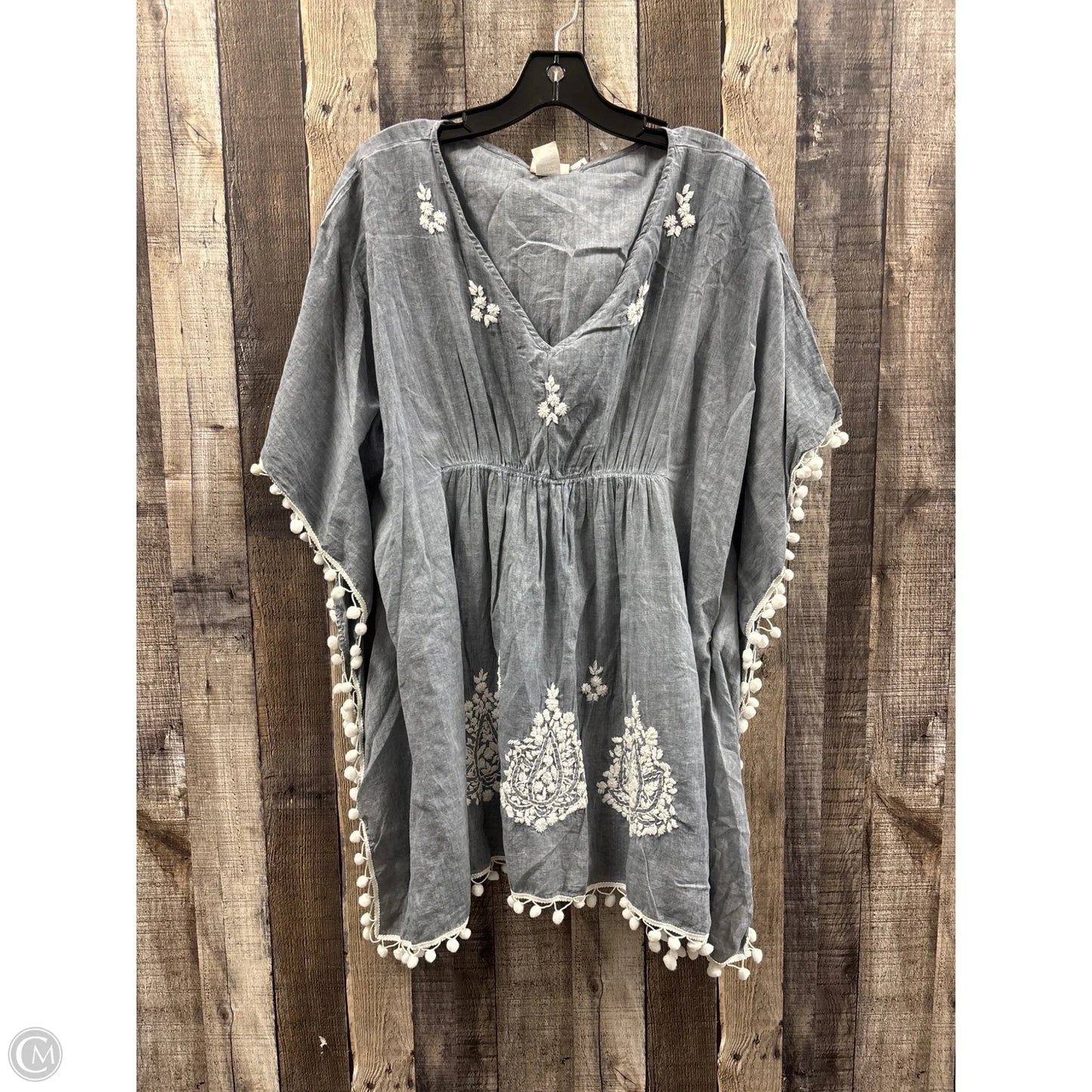 Poncho By Natural Life In Grey, Size: Osfm