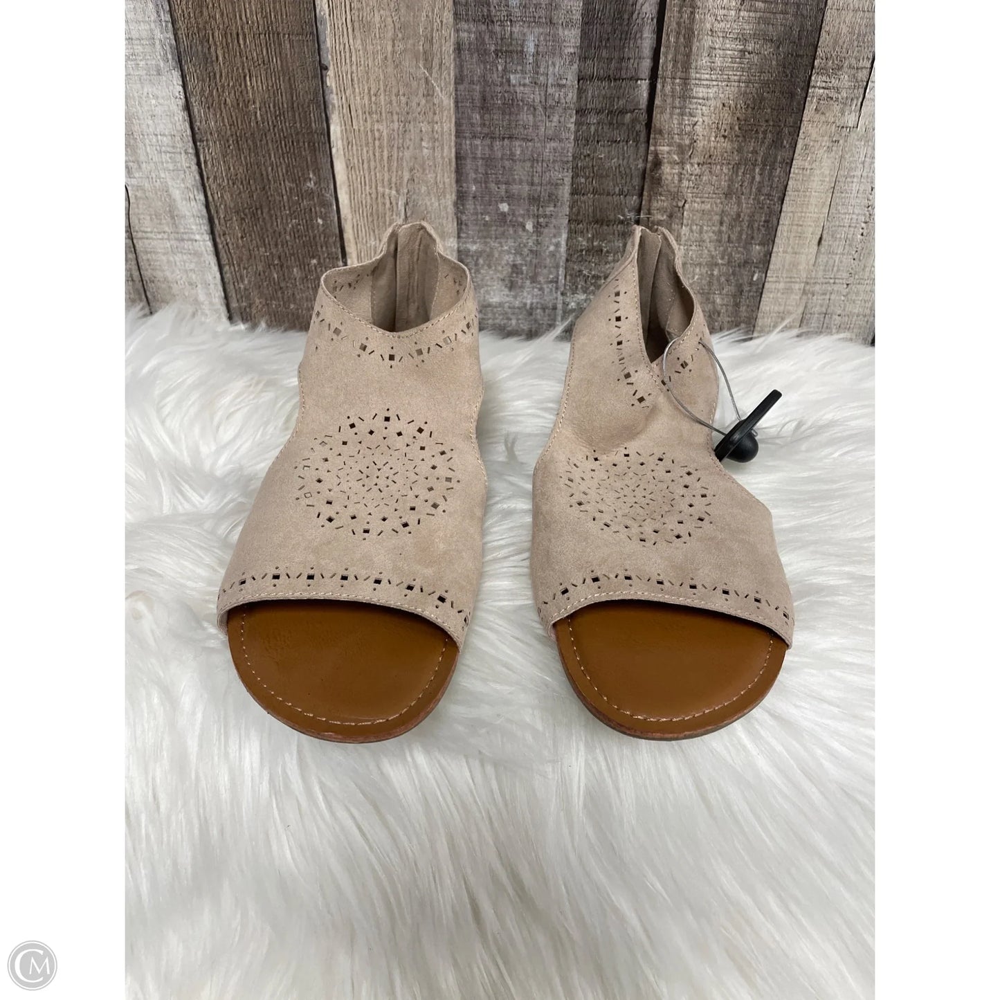 Sandals Flats By Arizona In Tan, Size: 8.5