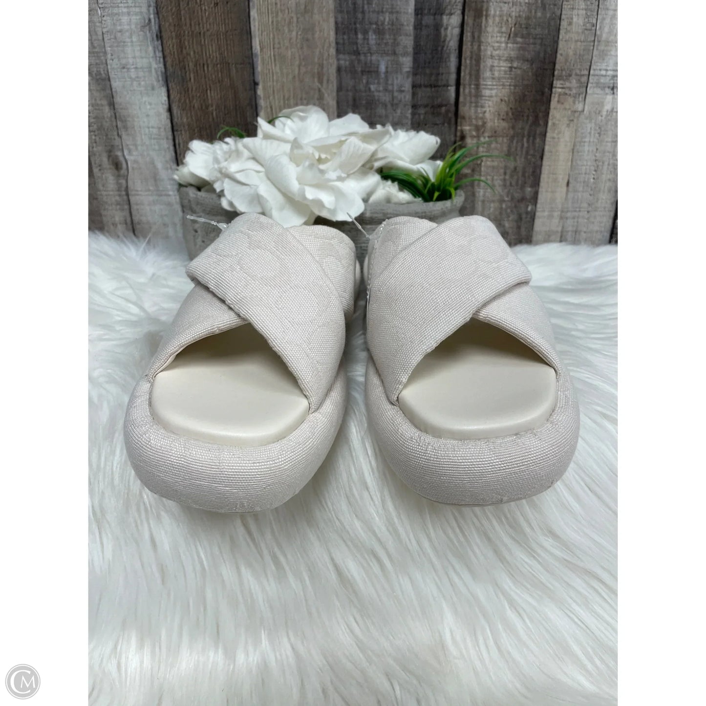 Sandals Designer By Coach In Ivory, Size: 7.5