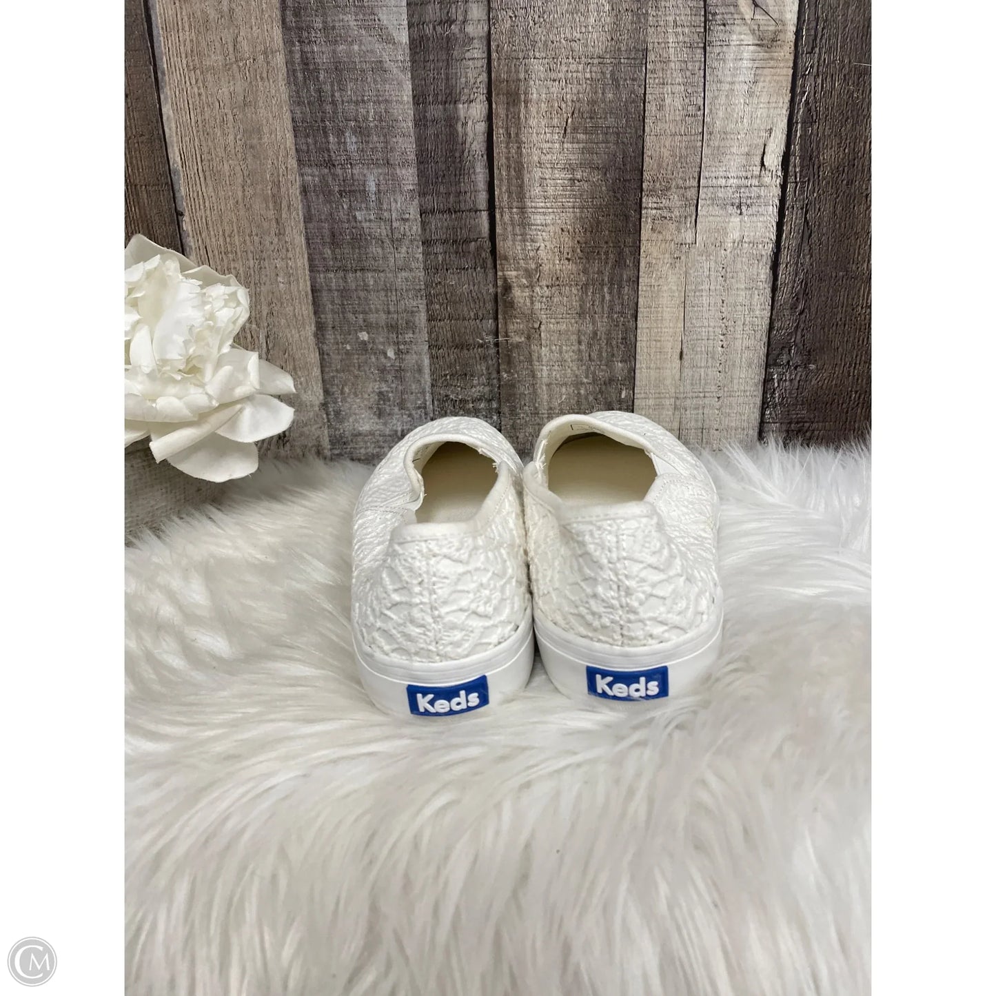 Shoes Sneakers By Keds In White, Size: 7.5