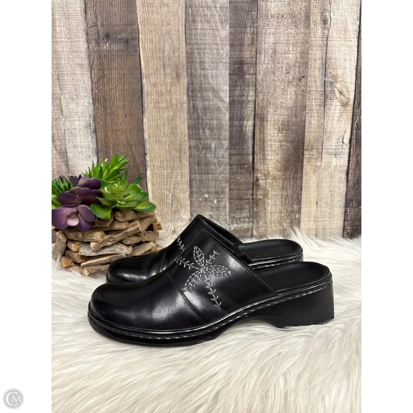 Shoes Flats By Clarks In Black, Size: 8