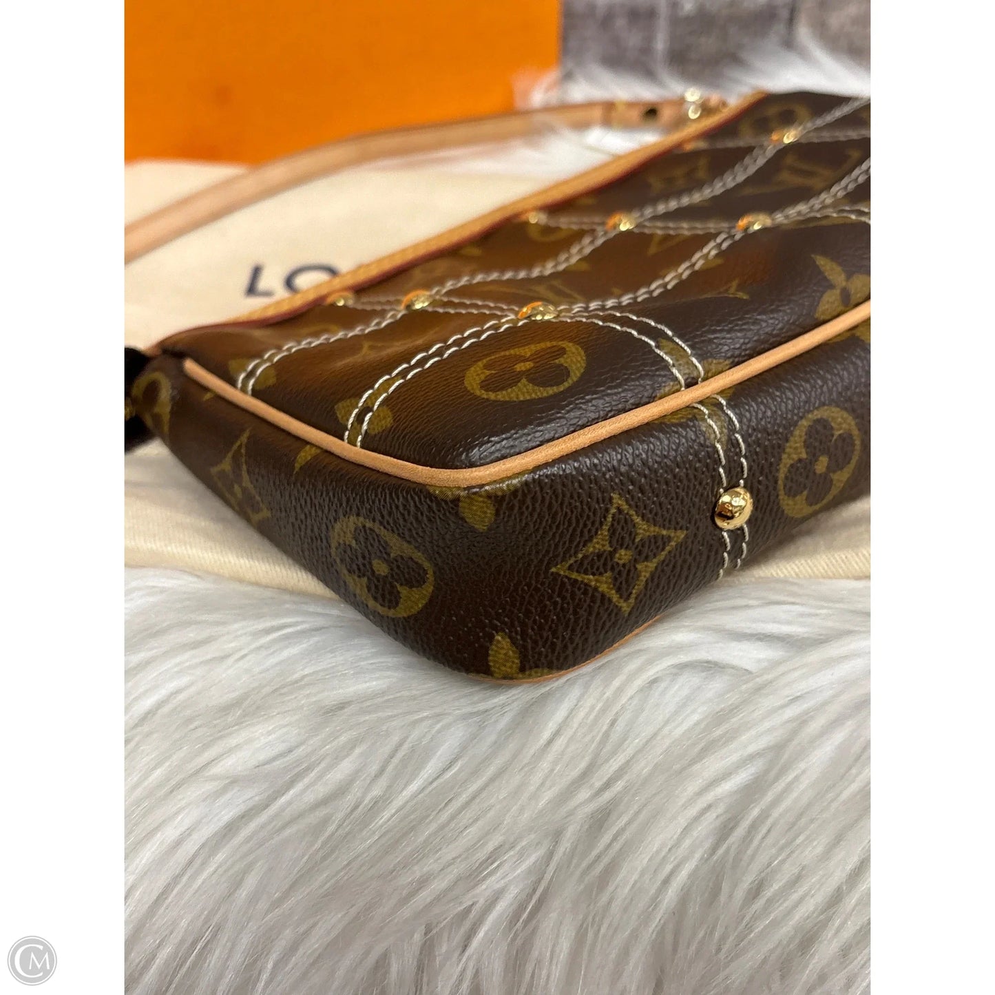 Handbag Luxury Designer By Louis Vuitton, Size: Small