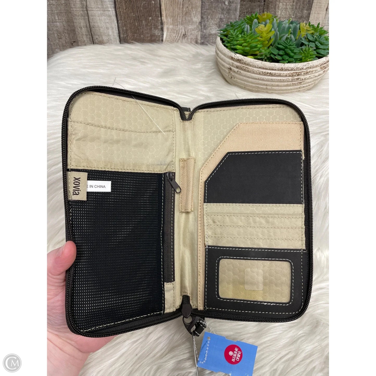 Wristlet By Sherpani, Size: Large