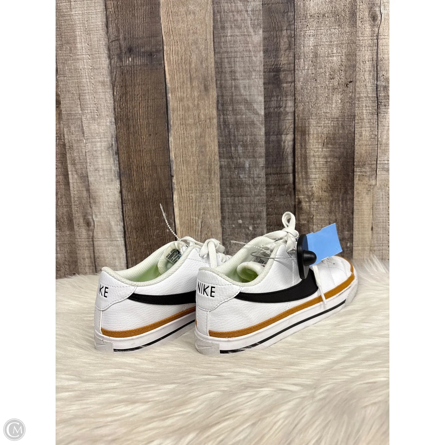 Shoes Athletic By Nike In White, Size: 7.5