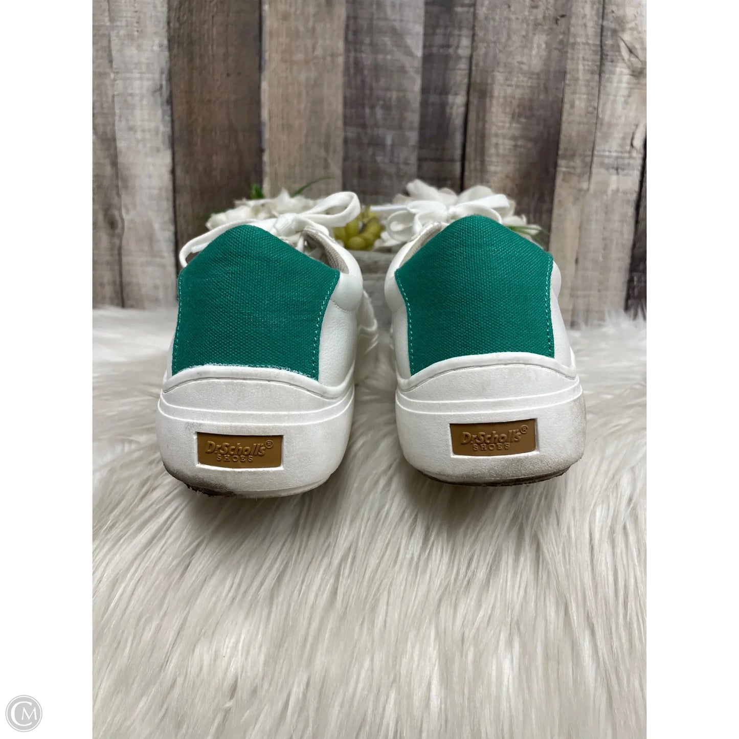 Shoes Sneakers By Dr Scholls In White, Size: 9.5