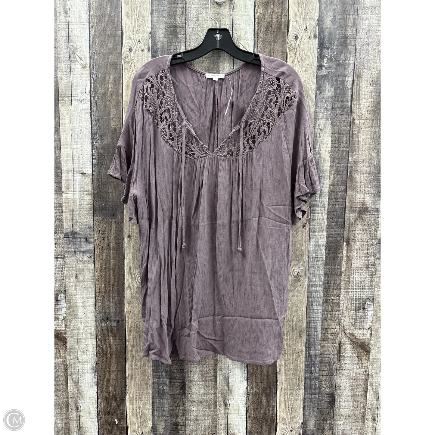 Top Short Sleeve By Maurices In Mauve, Size: 1x