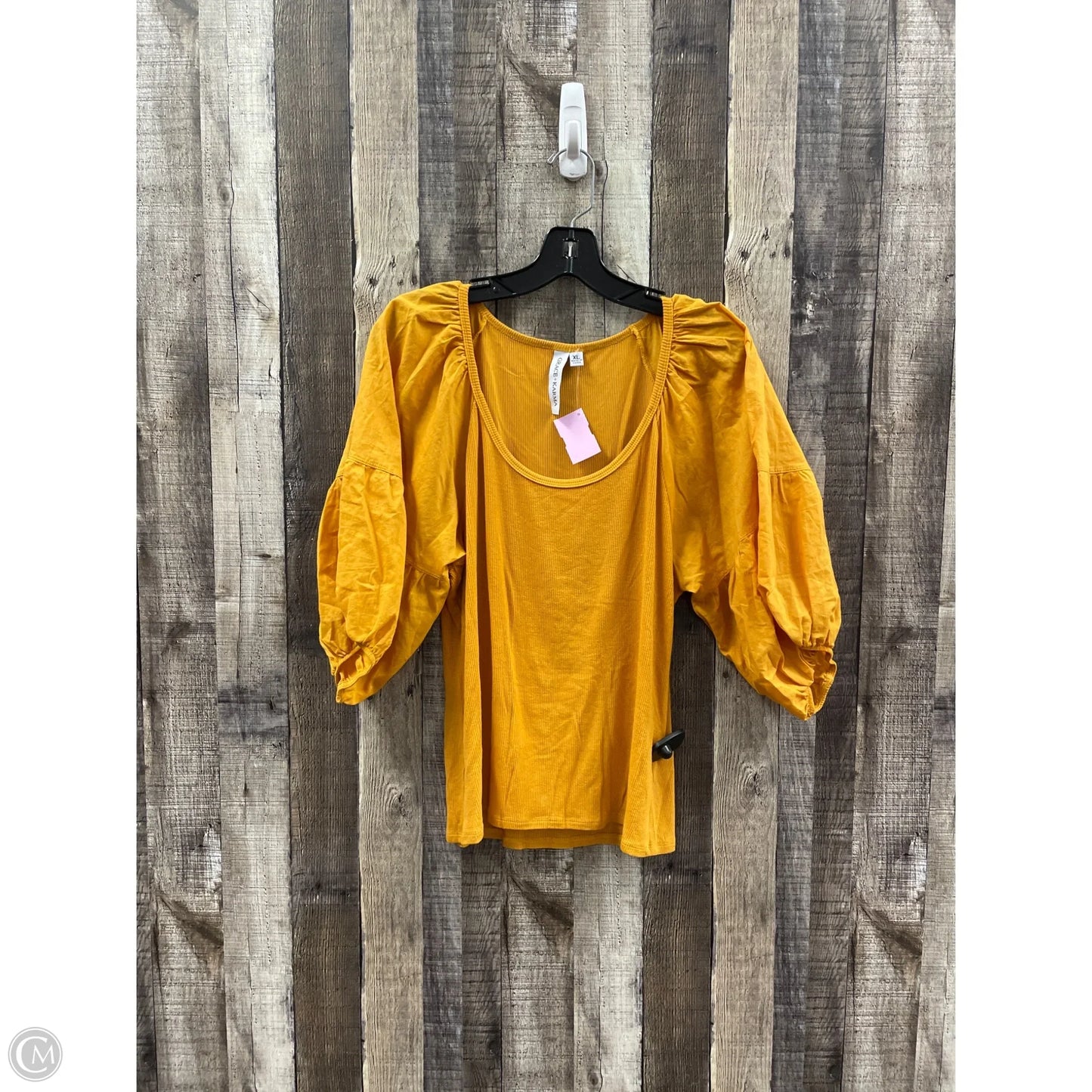 Top Short Sleeve By Grace + Karma In Gold, Size: Xl