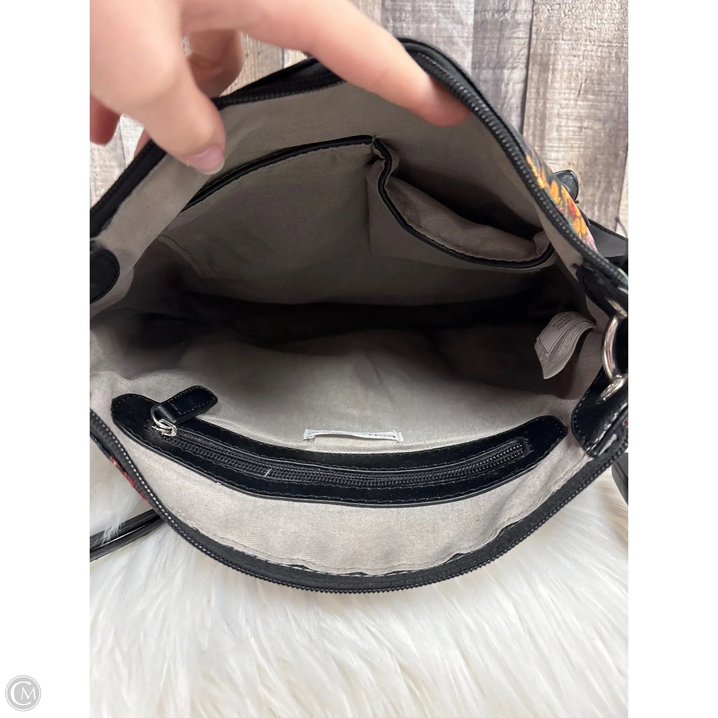Crossbody By Kelly And Katie, Size: Large