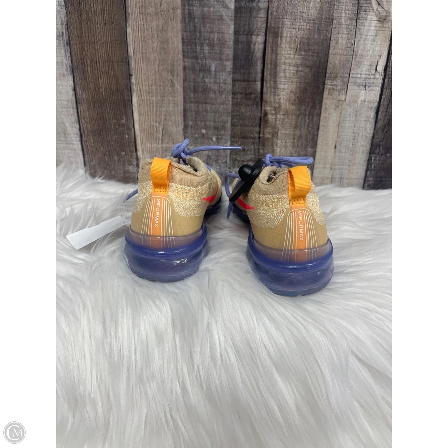 Shoes Athletic By Nike In Cream, Size: 7.5