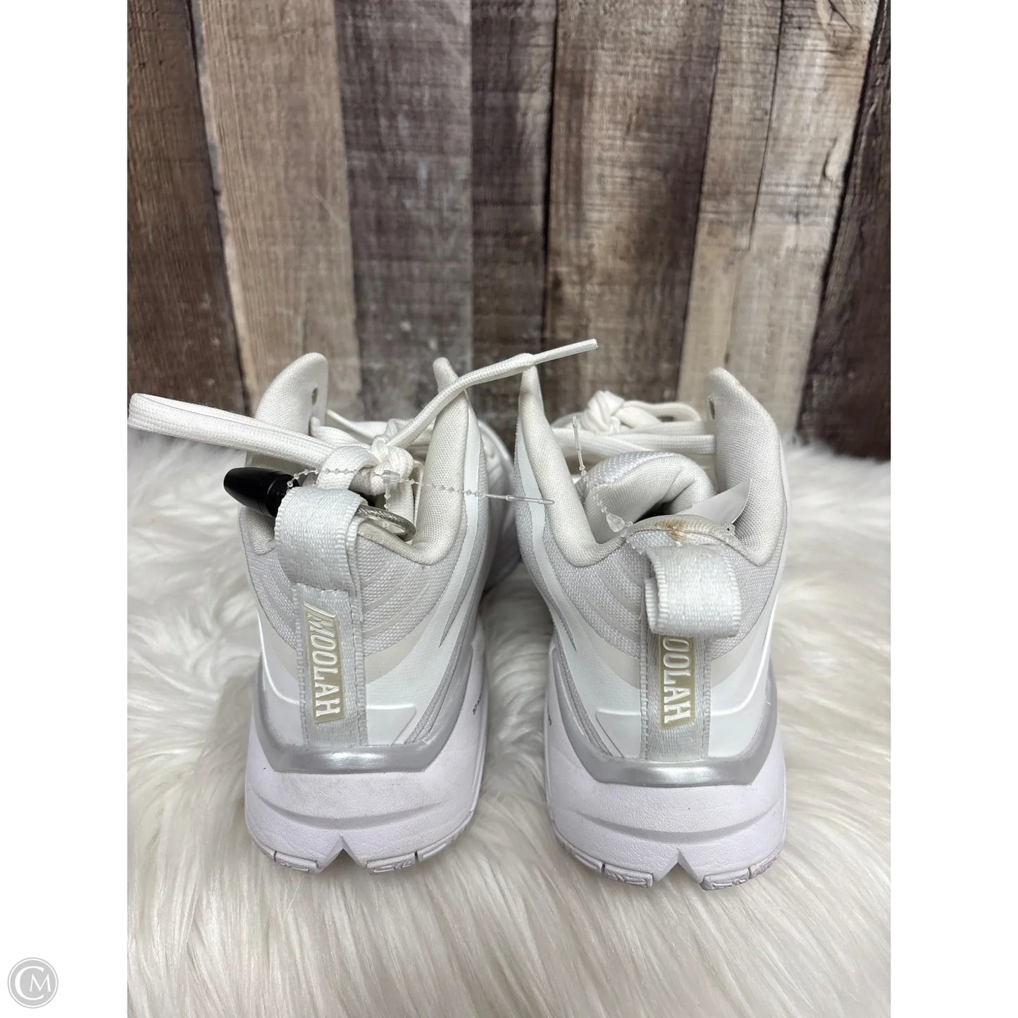 Shoes Athletic By Clothes Mentor In White, Size: 8