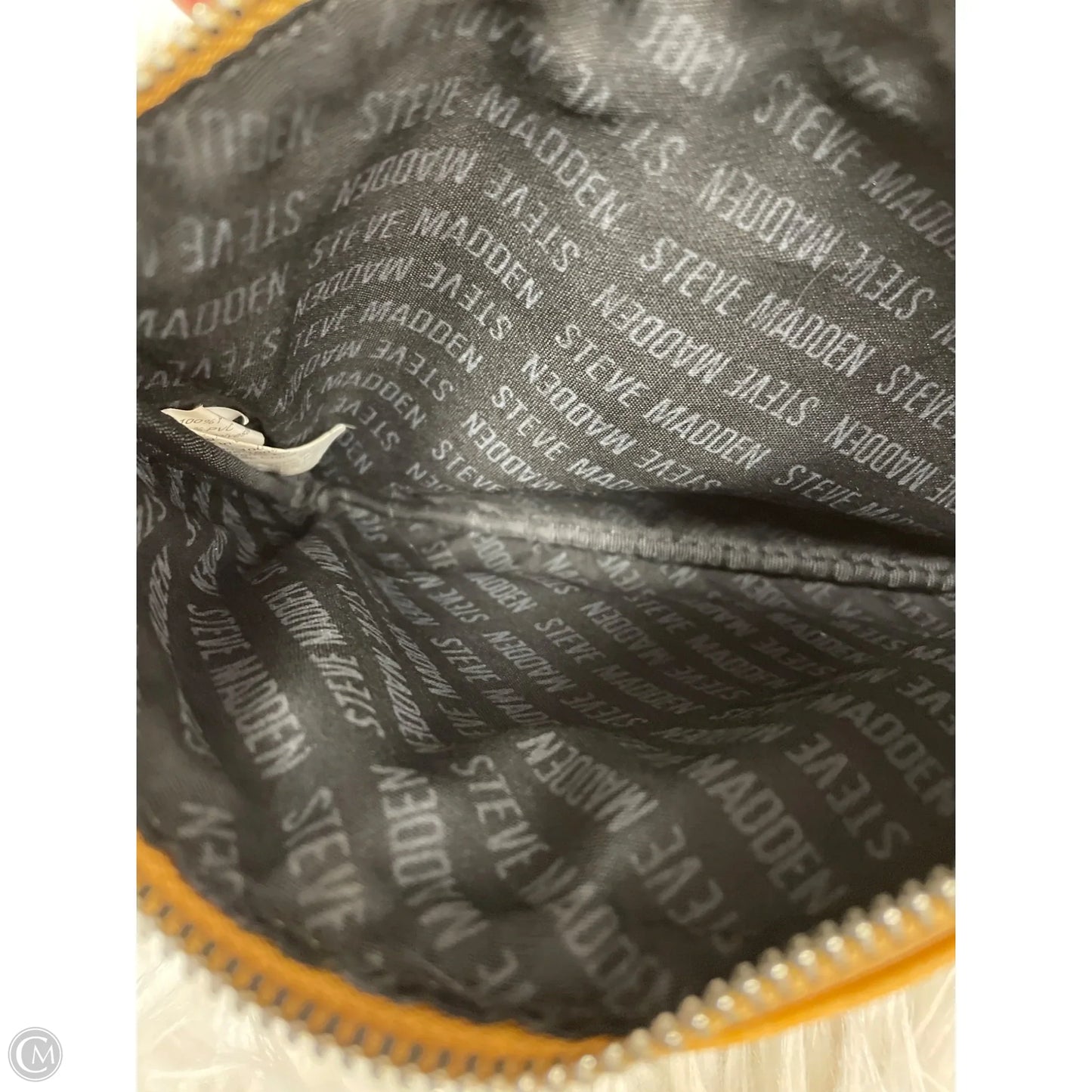 Wristlet By Steve Madden, Size: Medium