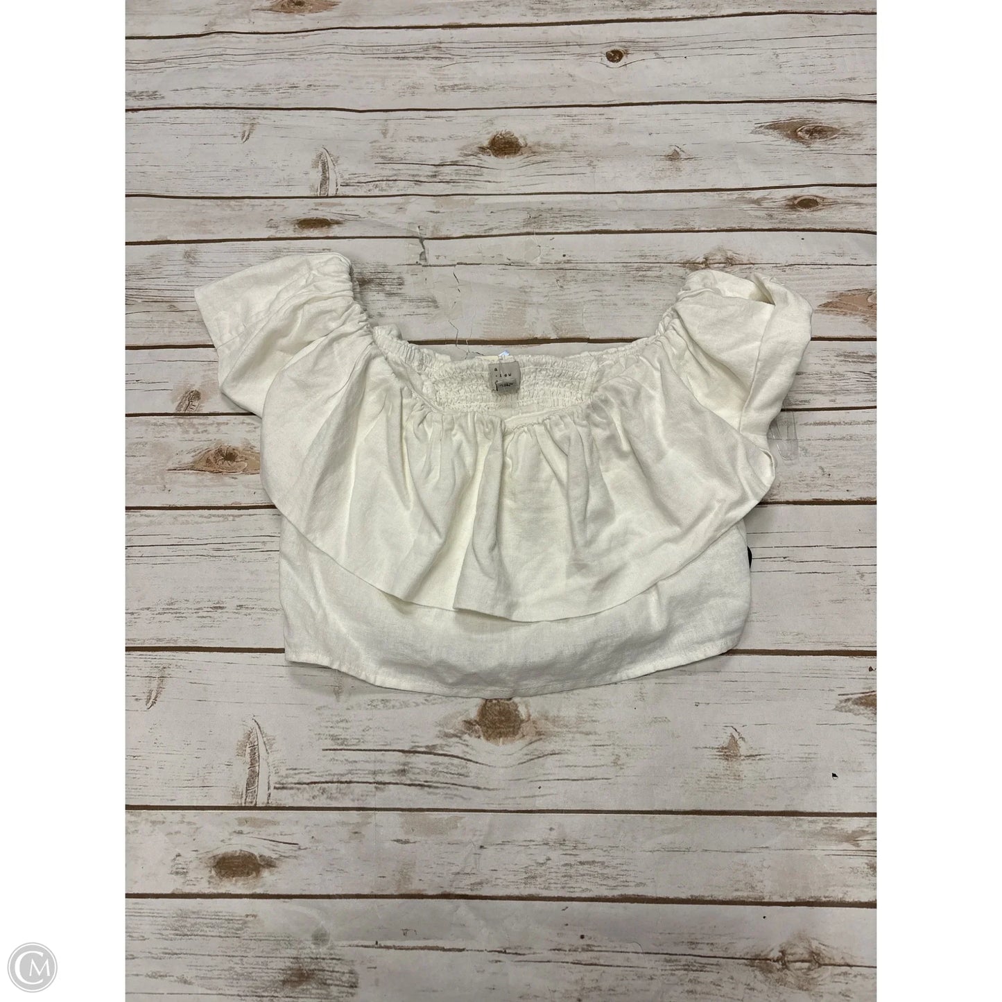 Top Short Sleeve By A New Day In White, Size: S