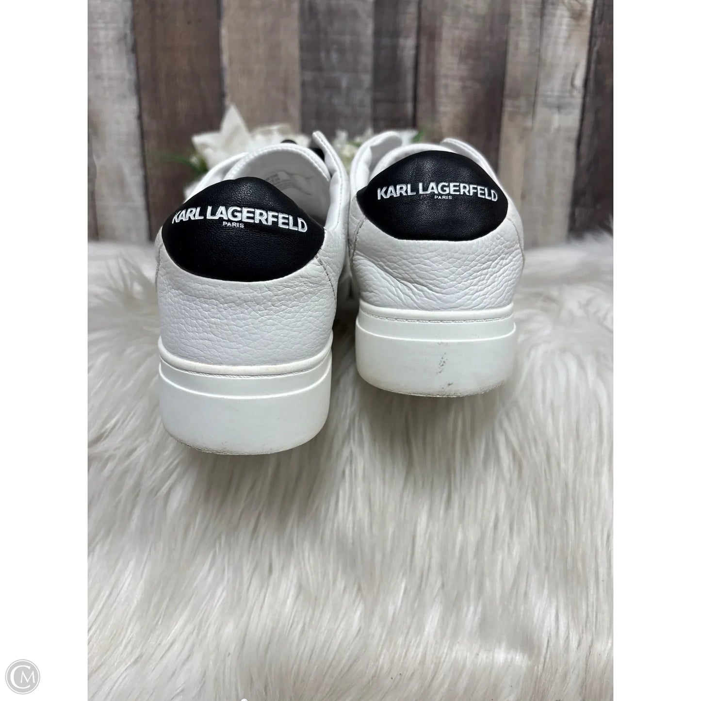 Shoes Designer By Karl Lagerfeld In White, Size: 8.5