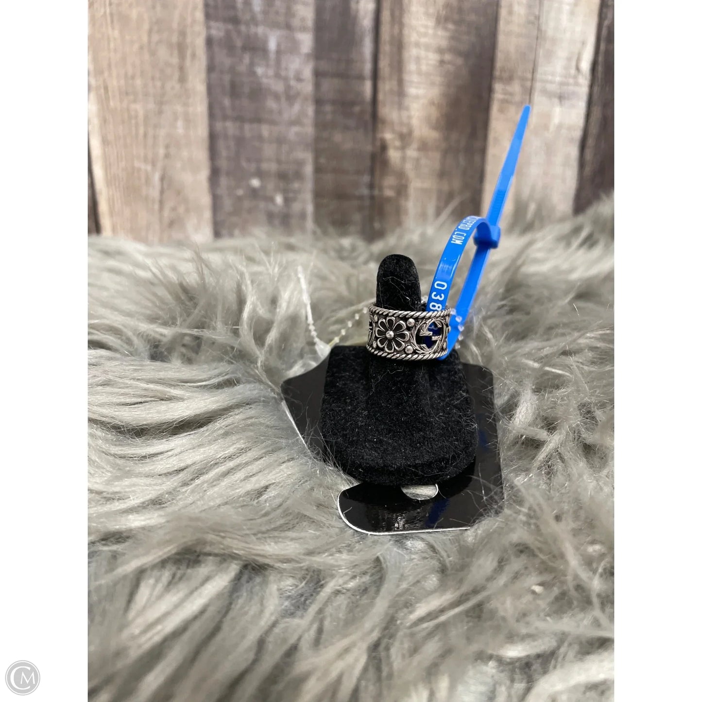 Ring Luxury Designer By Gucci, Size: 7