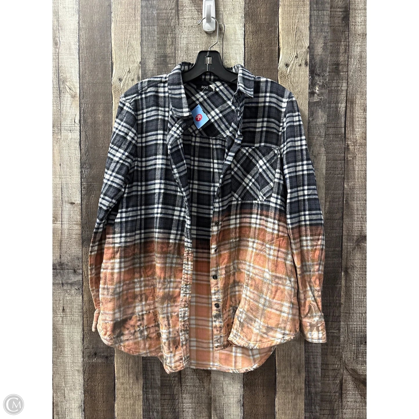 Top Long Sleeve By Bdg In Plaid Pattern, Size: M