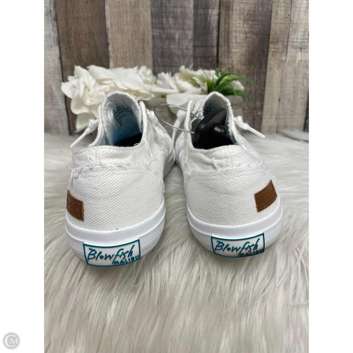 Shoes Sneakers By Blowfish In White, Size: 7.5