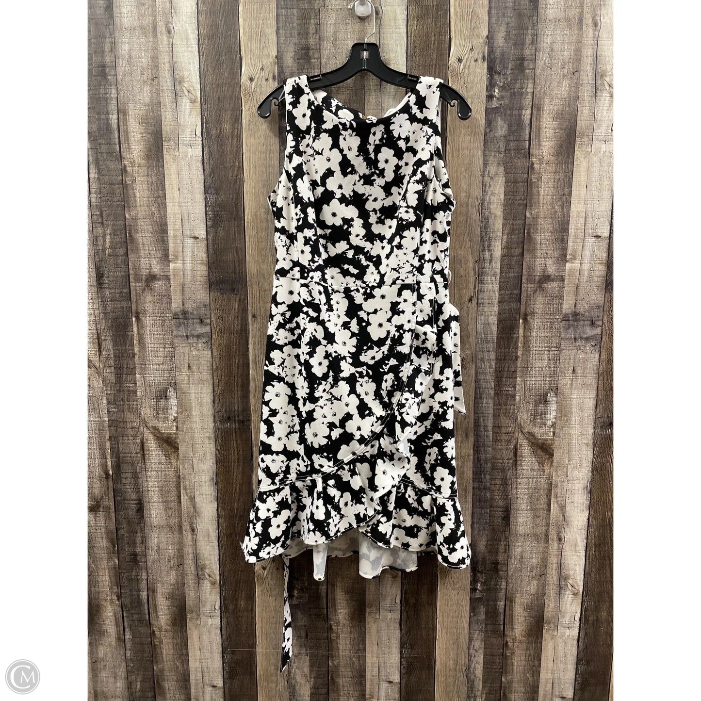 Dress Casual Short By Calvin Klein In Black & White, Size: L
