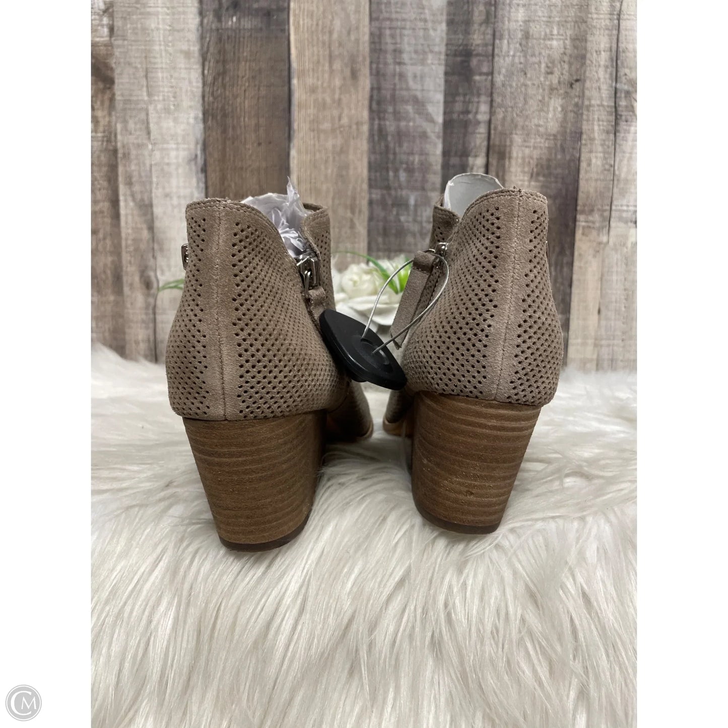 Boots Ankle Flats By Vince Camuto In Brown, Size: 8.5