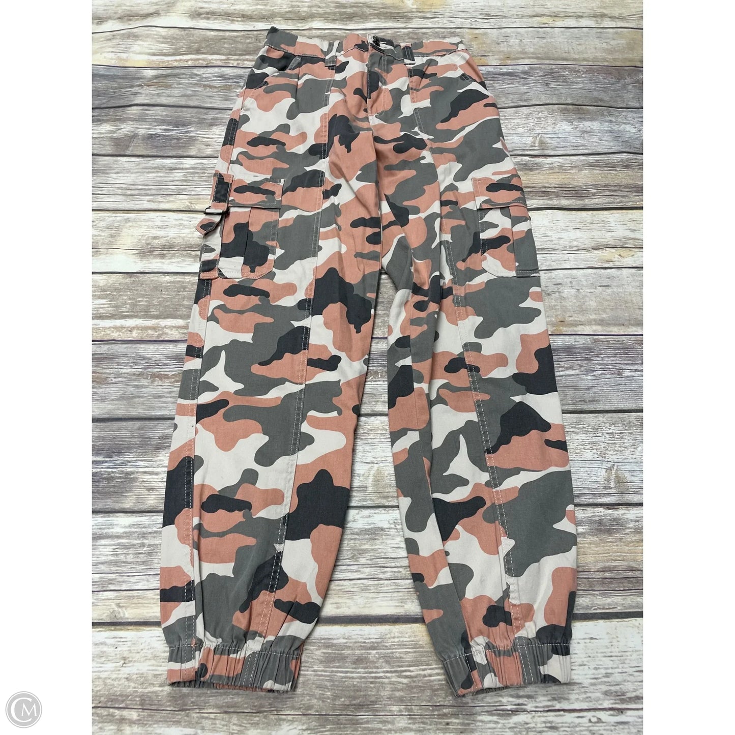 Pants Cargo & Utility By Refuge In Camouflage Print, Size: M