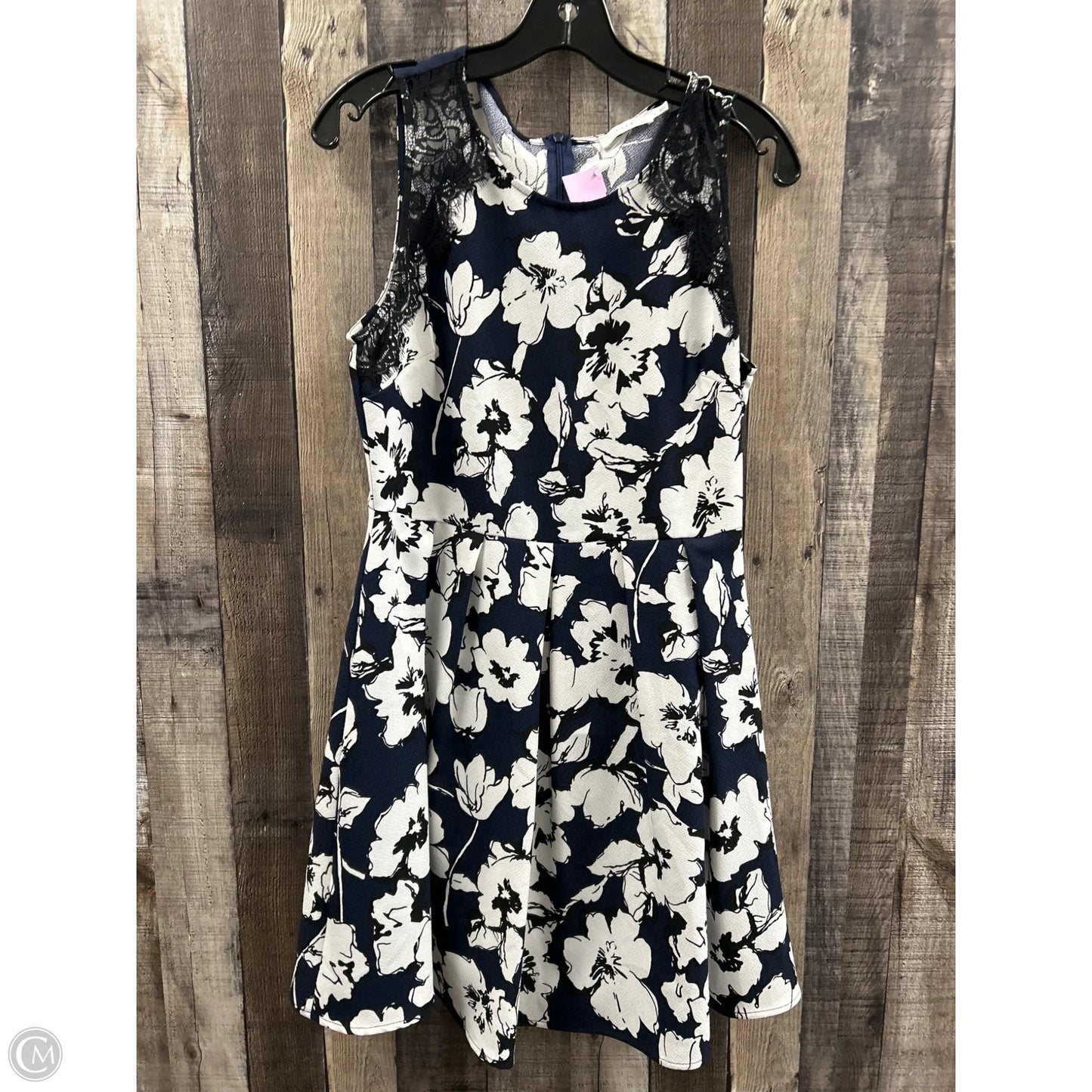 Dress Casual Short By Lush In Blue & White, Size: L