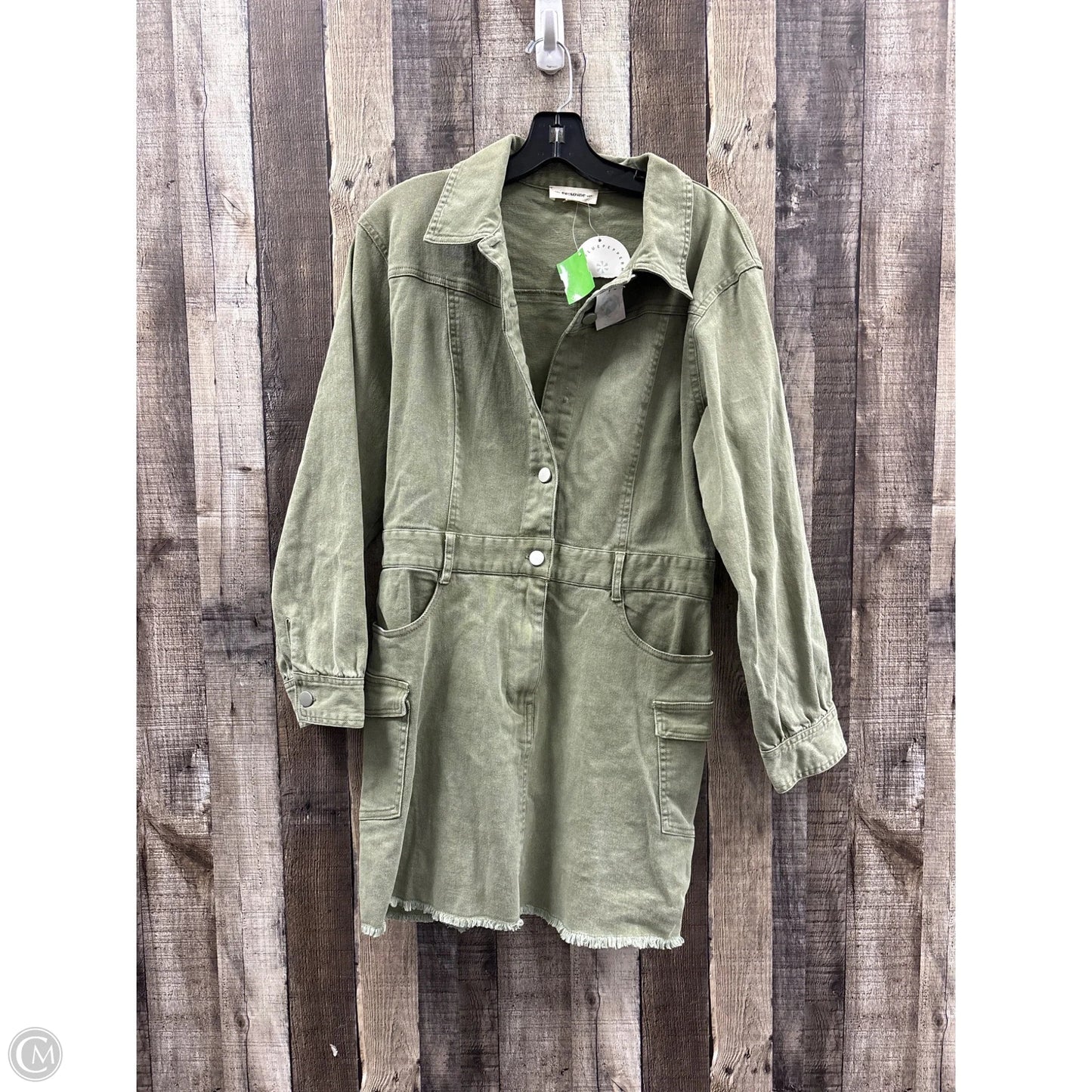 Dress Casual Short By Ee Some In Green, Size: L