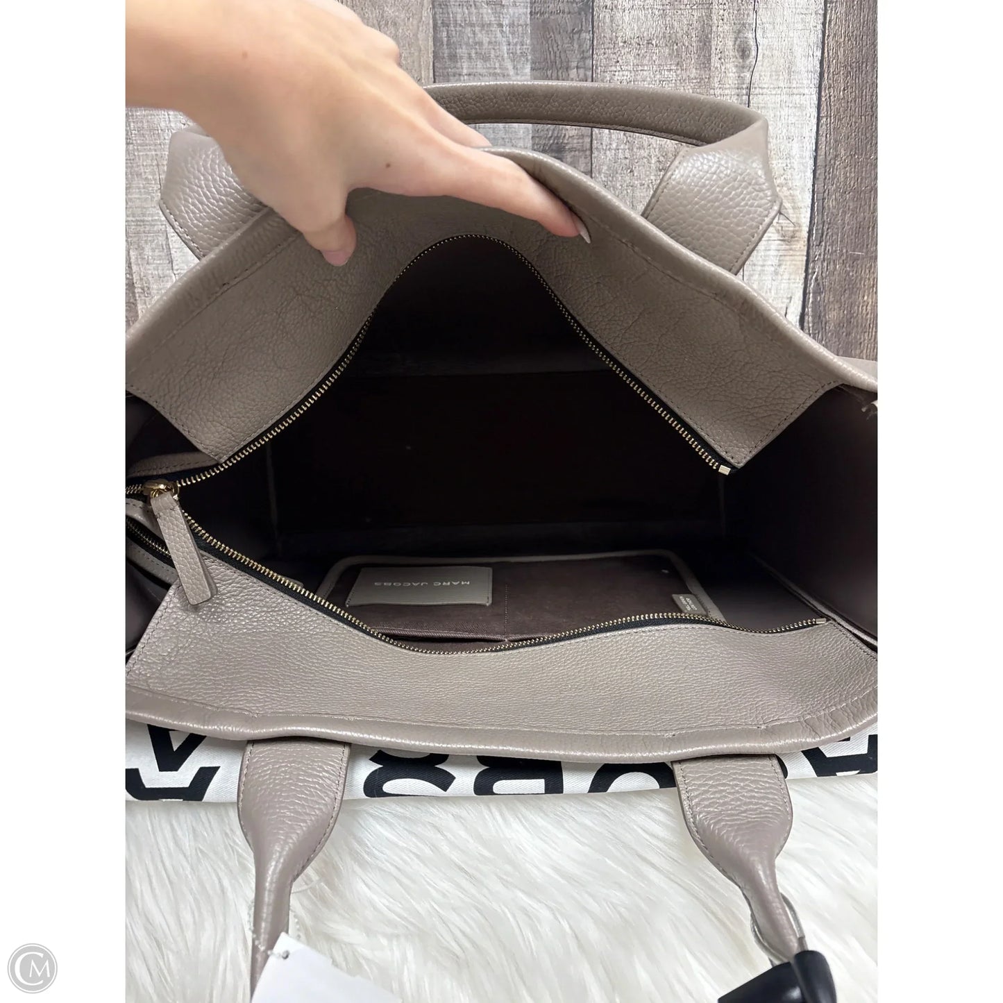 Tote Luxury Designer By Marc Jacobs, Size: Large