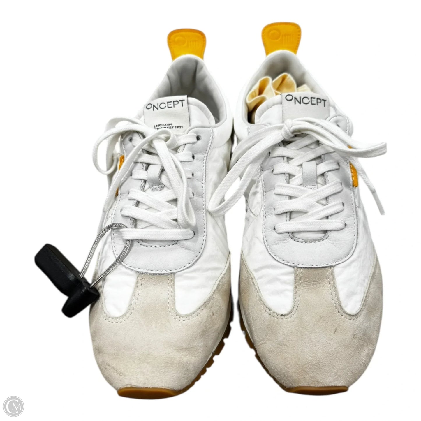 Shoes Sneakers By Cma In Tan & White, Size: 7