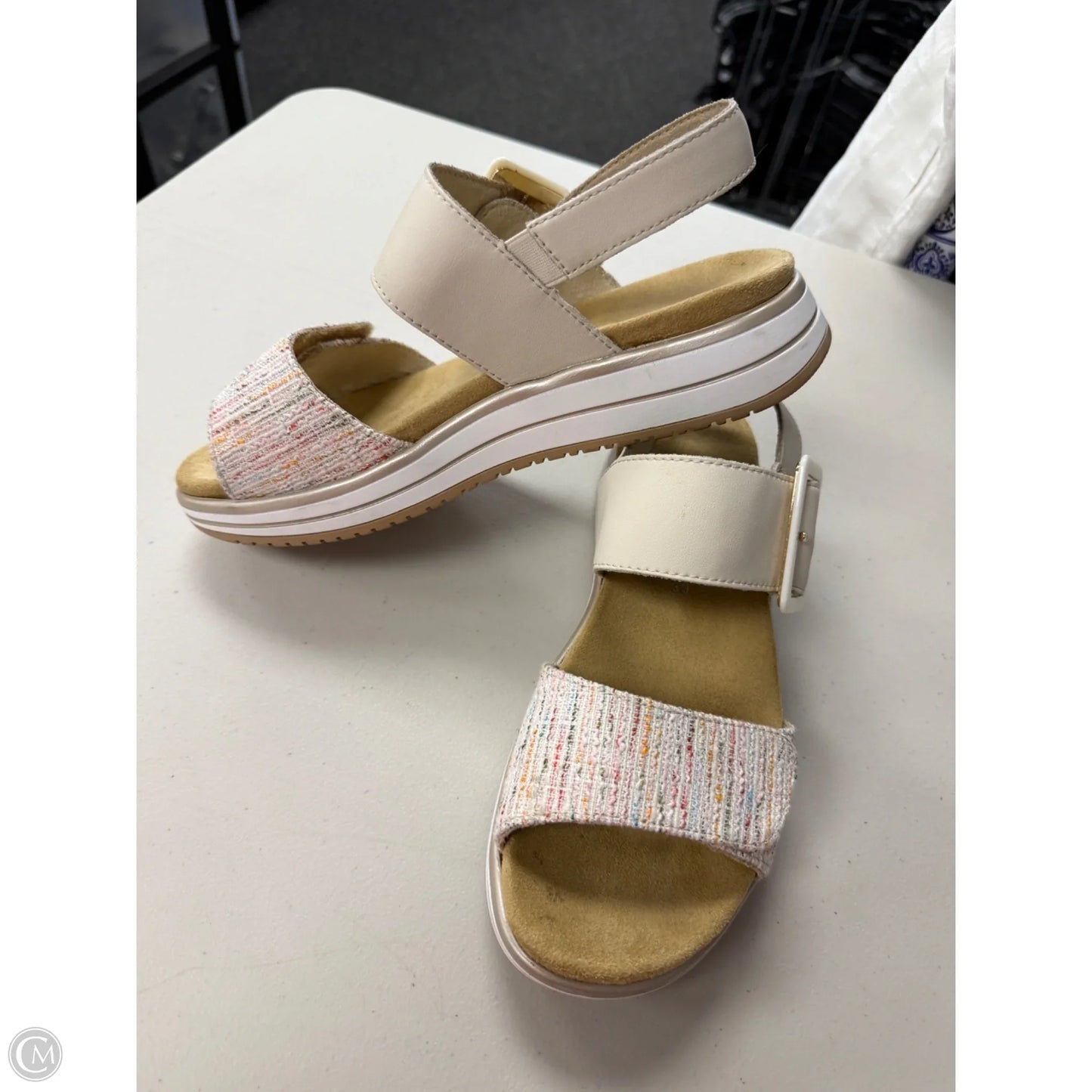 Sandals Heels Platform By Clothes Mentor In Cream & Pink, Size: 8.5