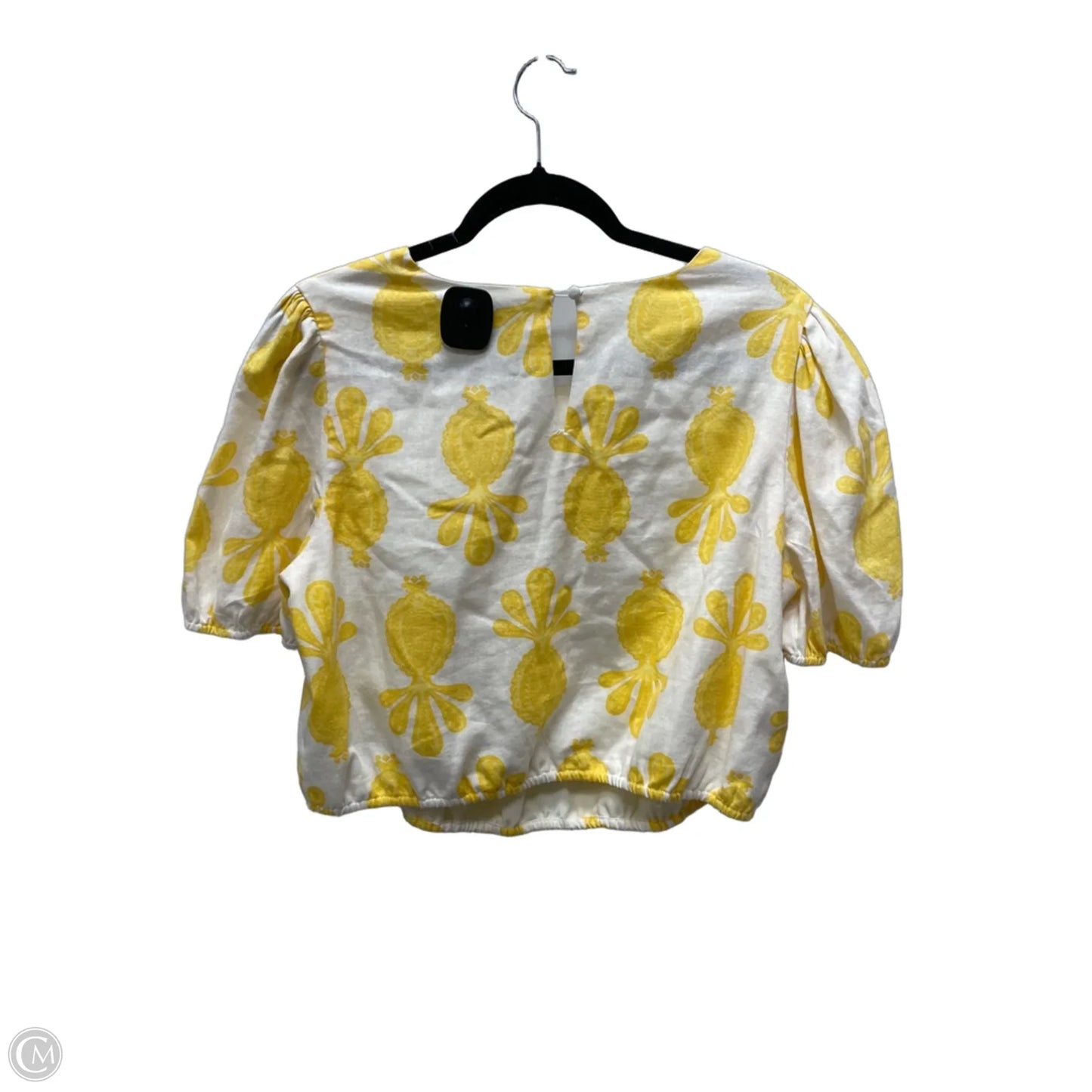 Top Short Sleeve By Cupcakes And Cashmere In Geometric Pattern, Size: L