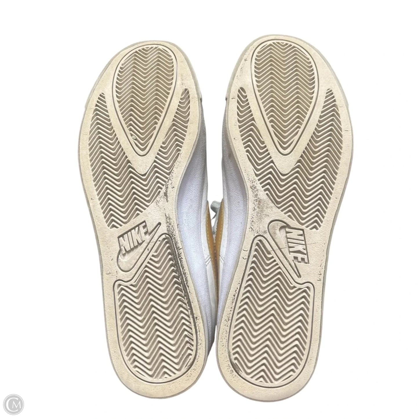 Shoes Sneakers By Nike In White, Size: 10