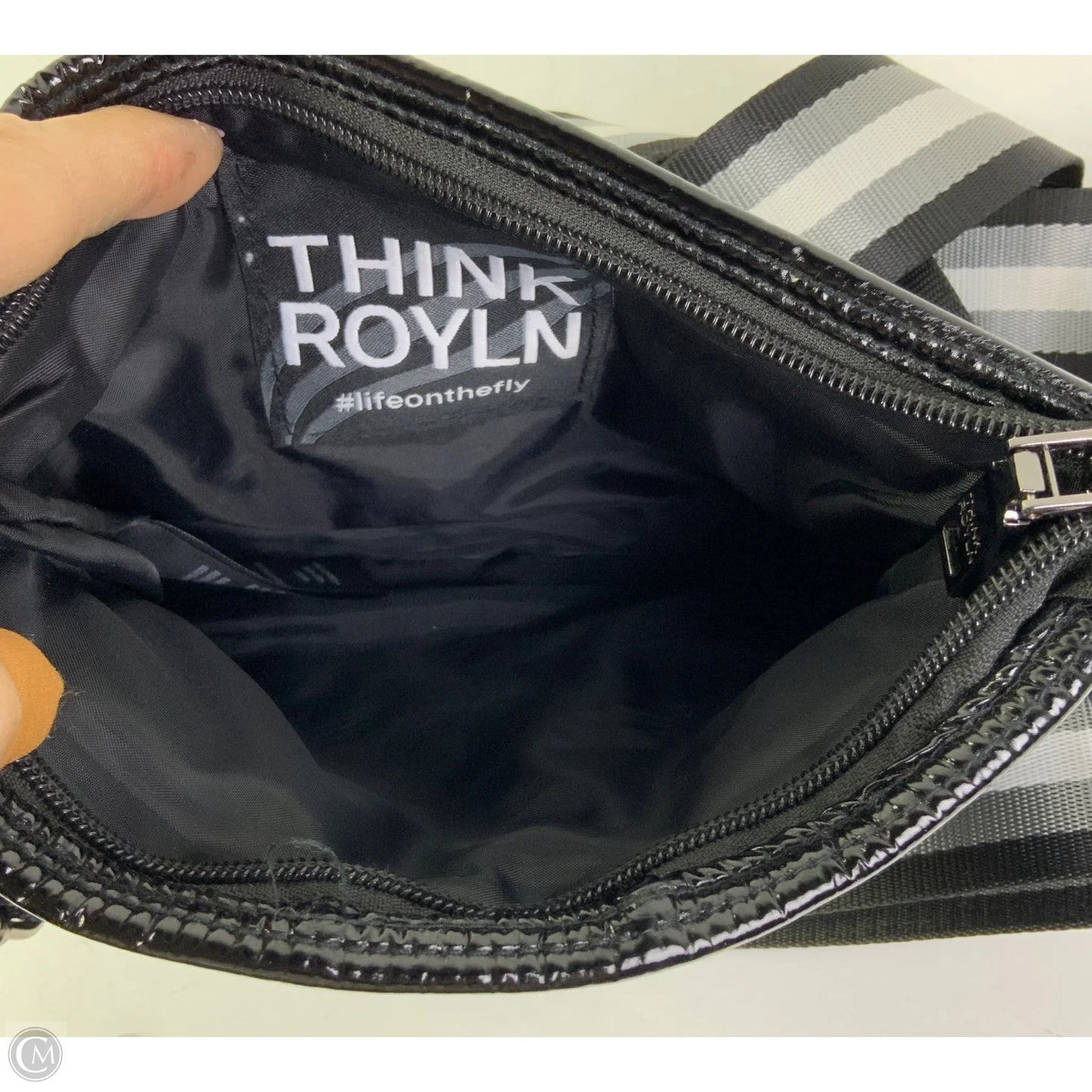 Crossbody By Think Royln, Size: Small
