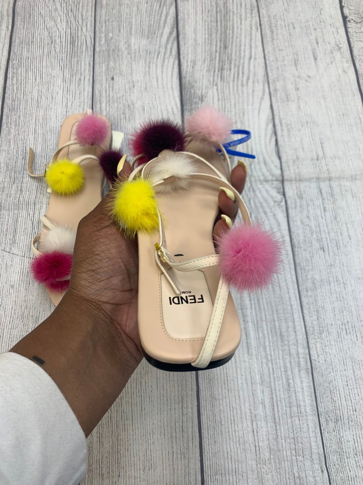 Sandals Designer By Fendi Size: 7.5