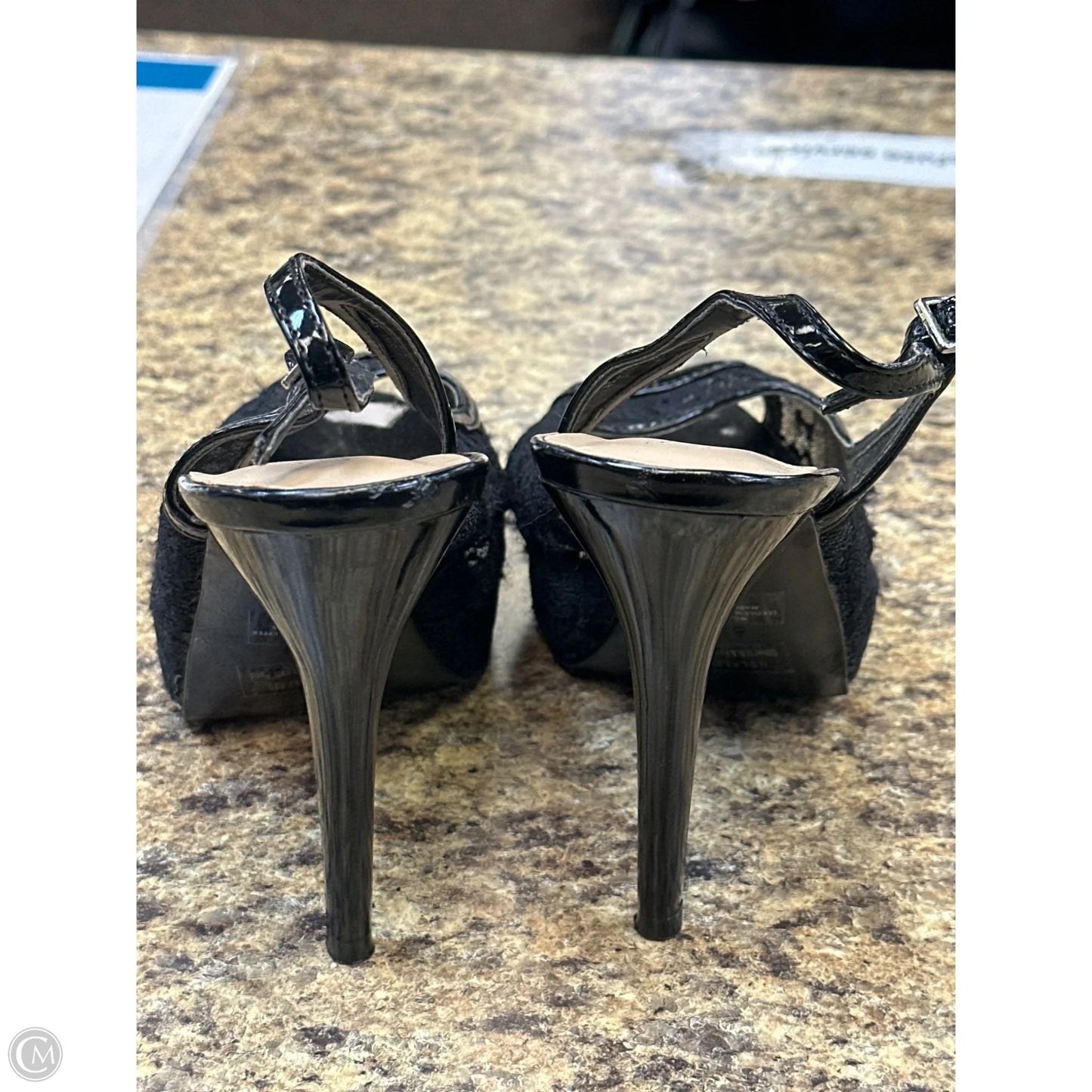 Shoes Heels Stiletto By Guess In Black, Size: 8