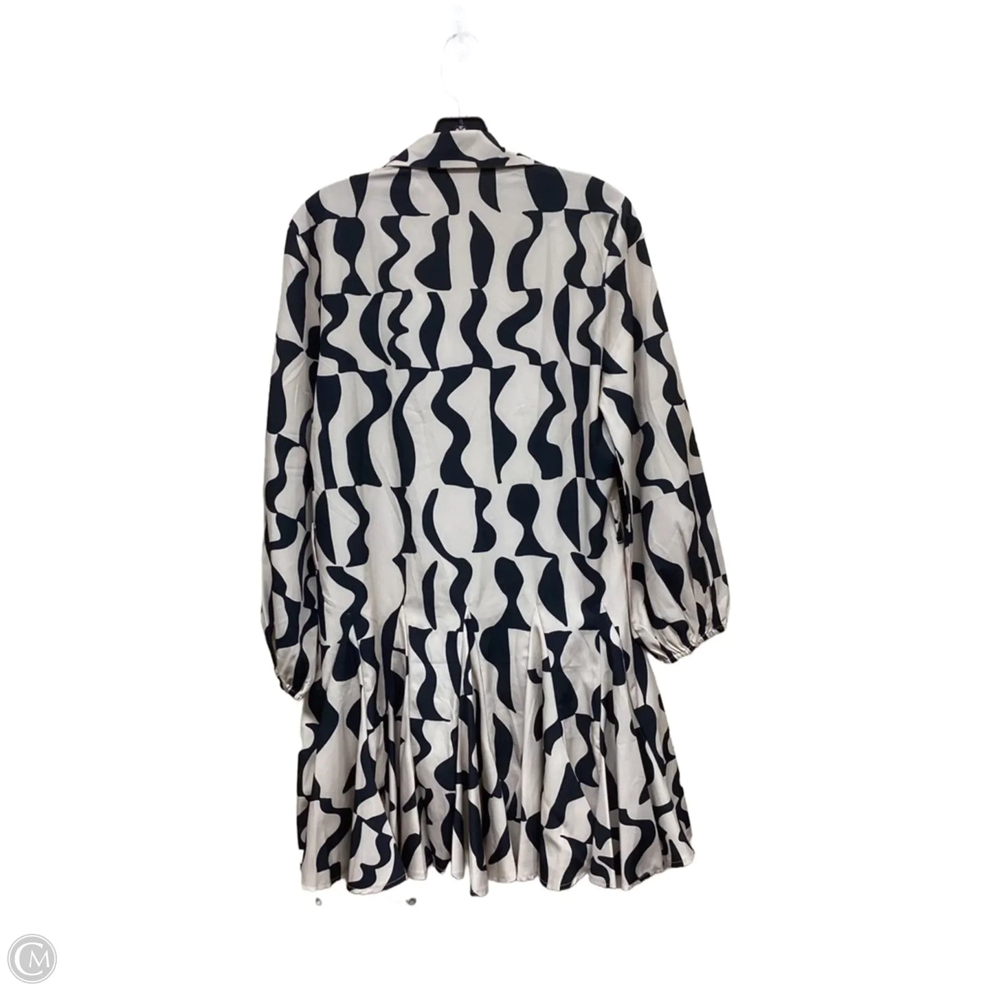 Dress Casual Short By Clothes Mentor In Black & Cream, Size: L