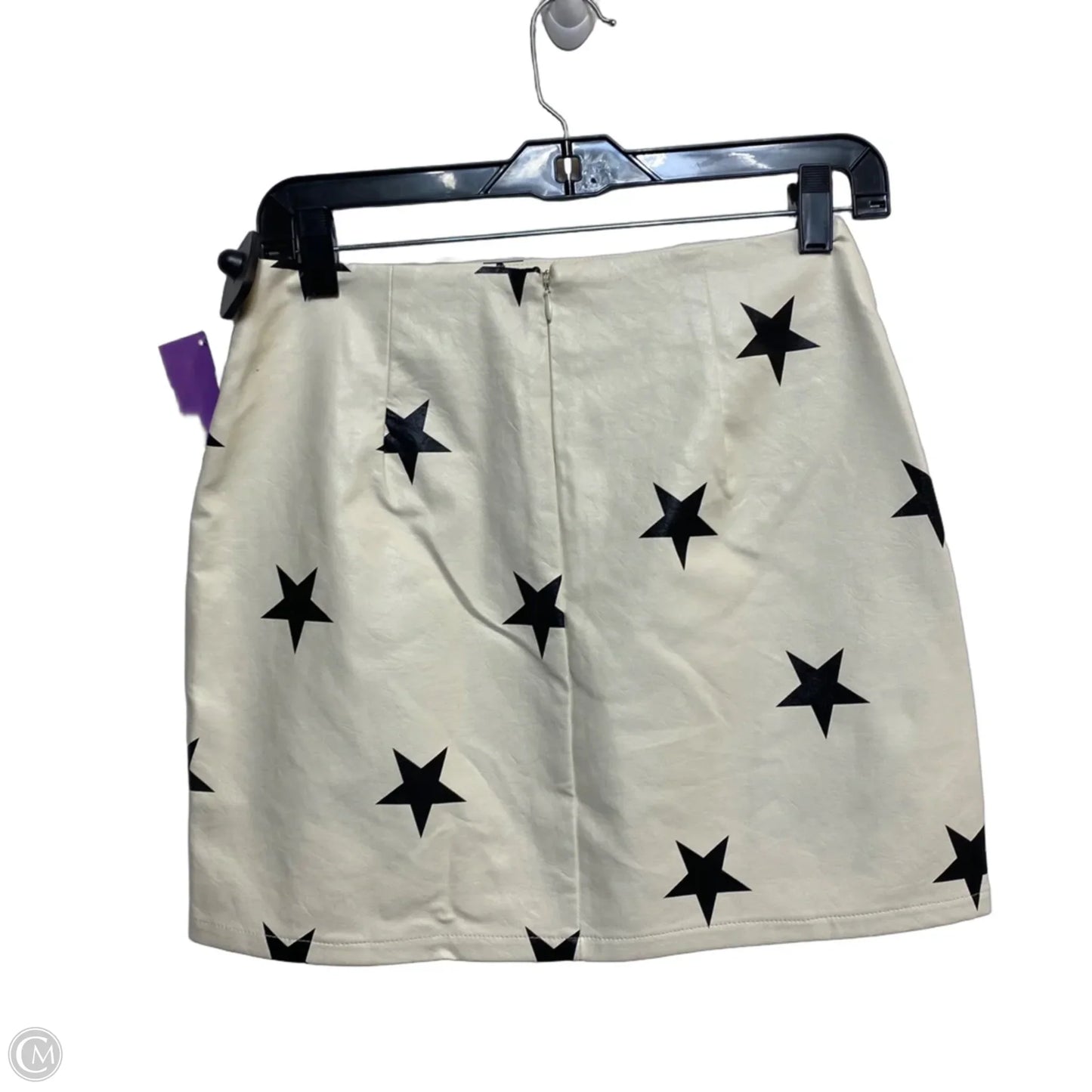 Skirt Mini & Short By Le Lis In Cream, Size: S