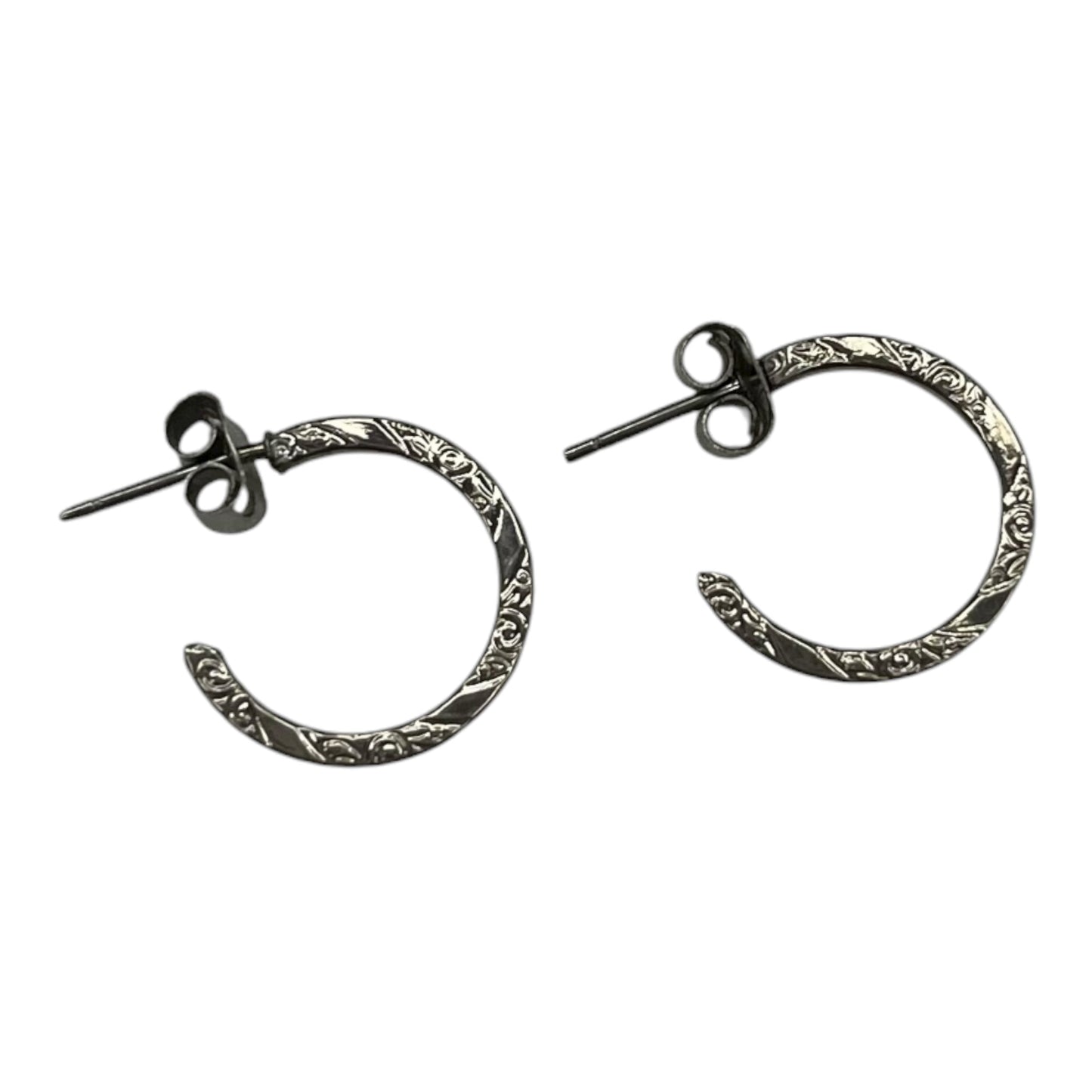 Earrings Hoop By Clothes Mentor In Silver