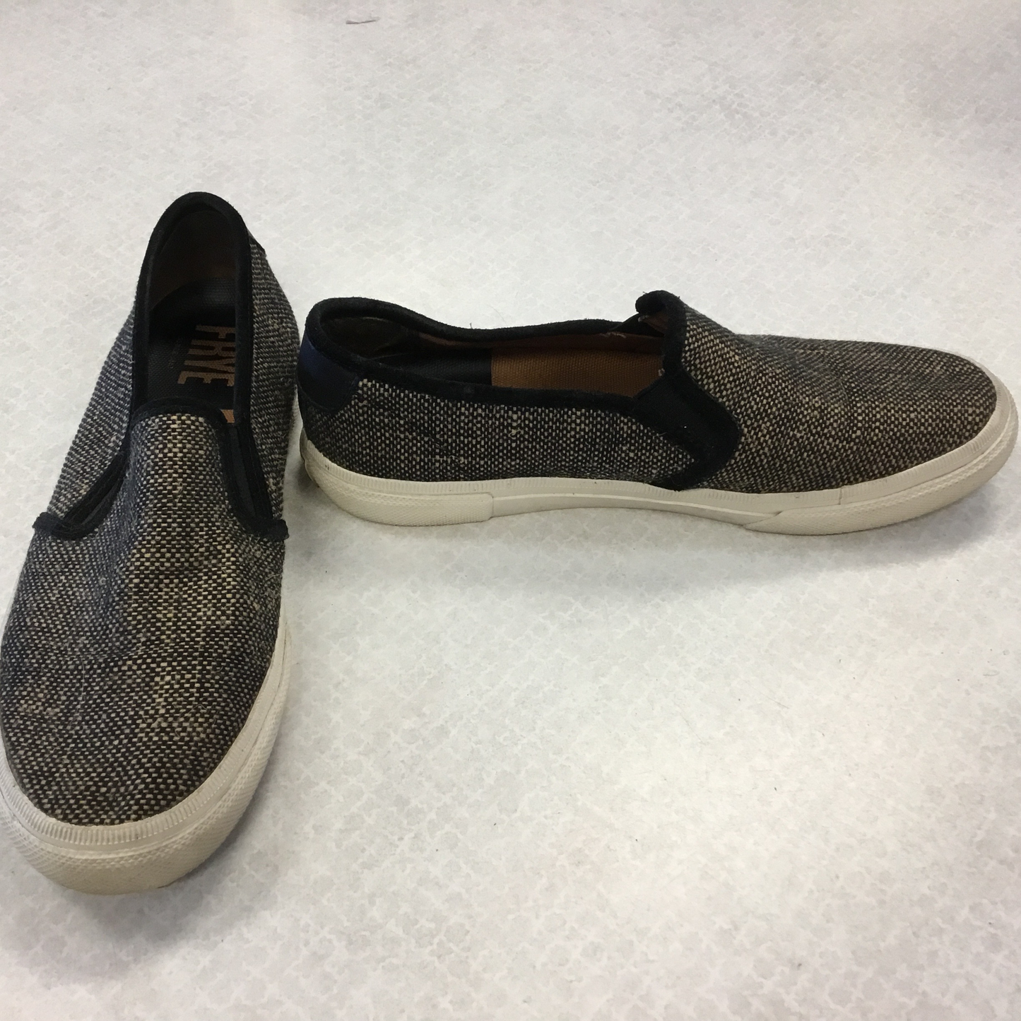 Shoes Designer By Frye Size: 9.5