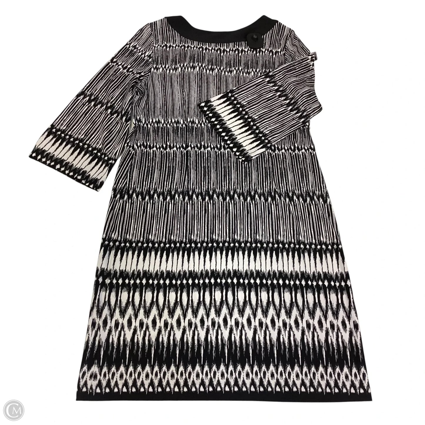 Dress Casual Short By Chicos In Black & White, Size: M