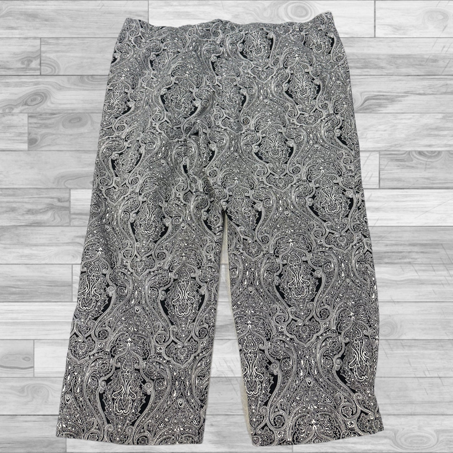 Pants Cropped By Talbots In Paisley, Size: 22