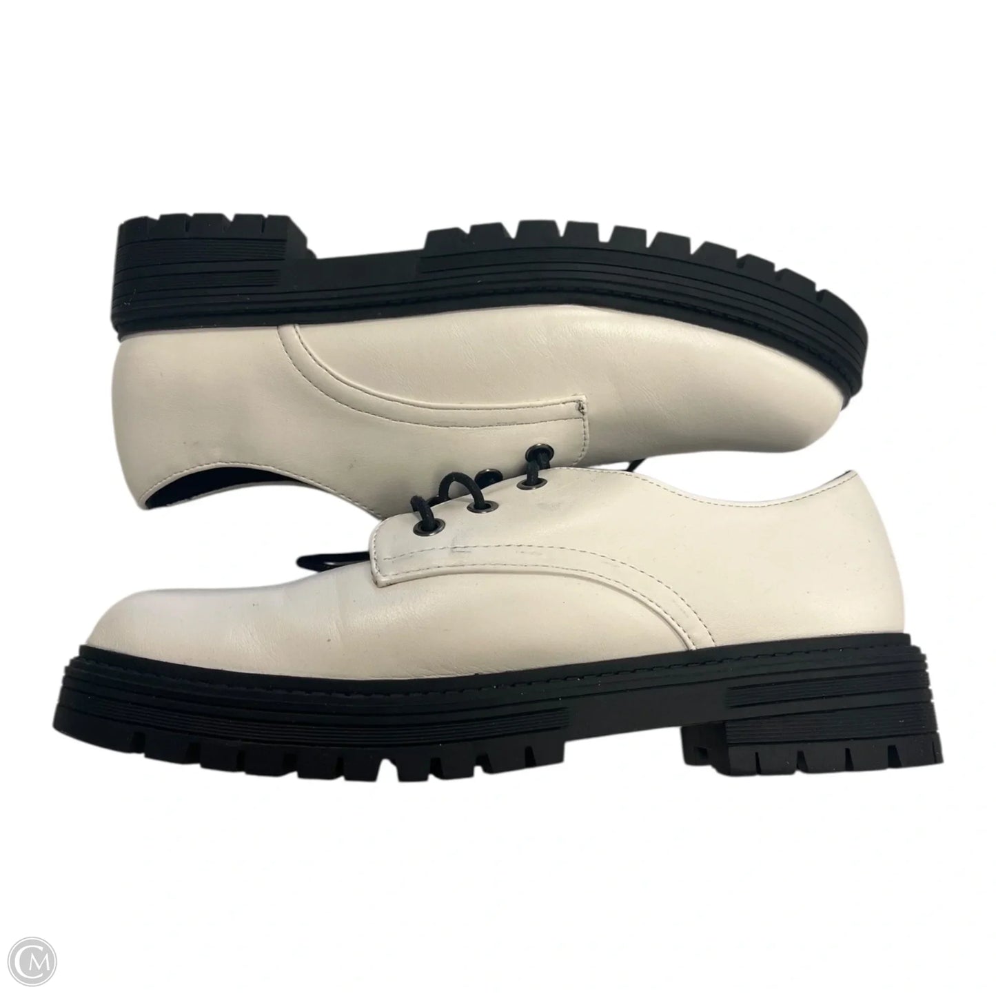 Shoes Sneakers By Clothes Mentor In White, Size: 8