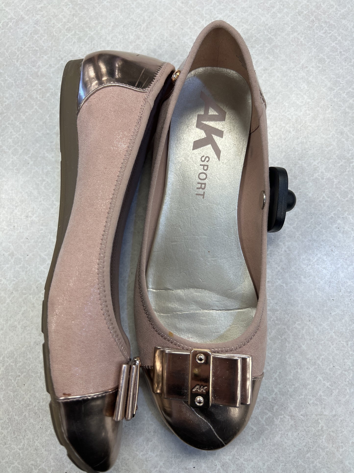 Shoes Flats By Anne Klein Size: 6.5