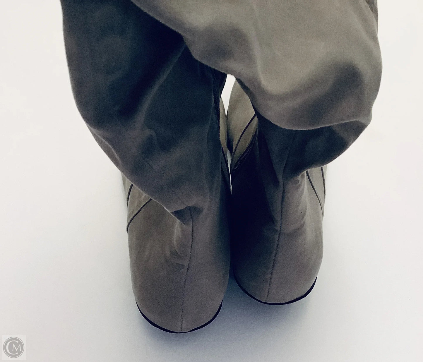 Boots Mid-calf Flats By White Mountain Size: 10