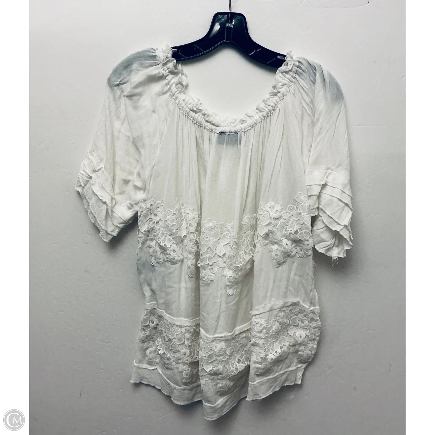 Top Short Sleeve By Vici In White, Size: S