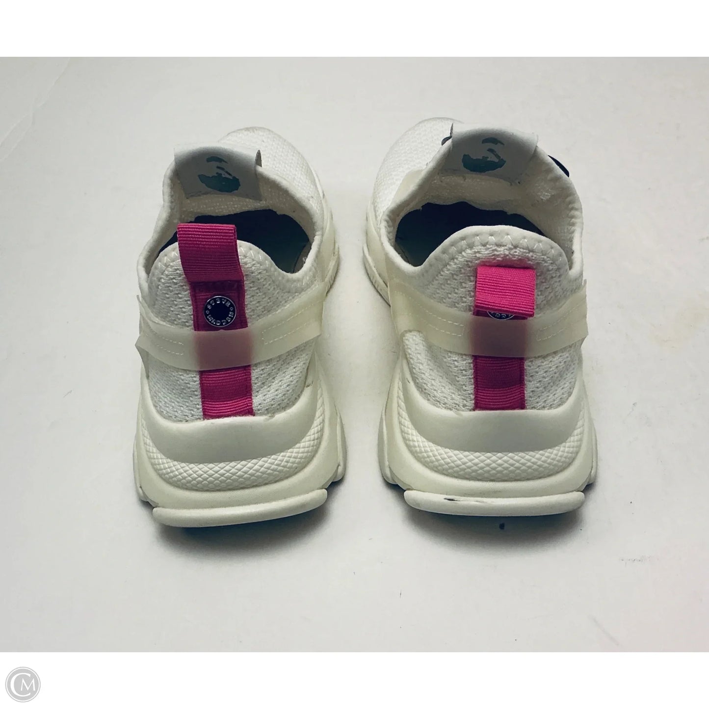 Shoes Sneakers By Steve Madden In White, Size: 7