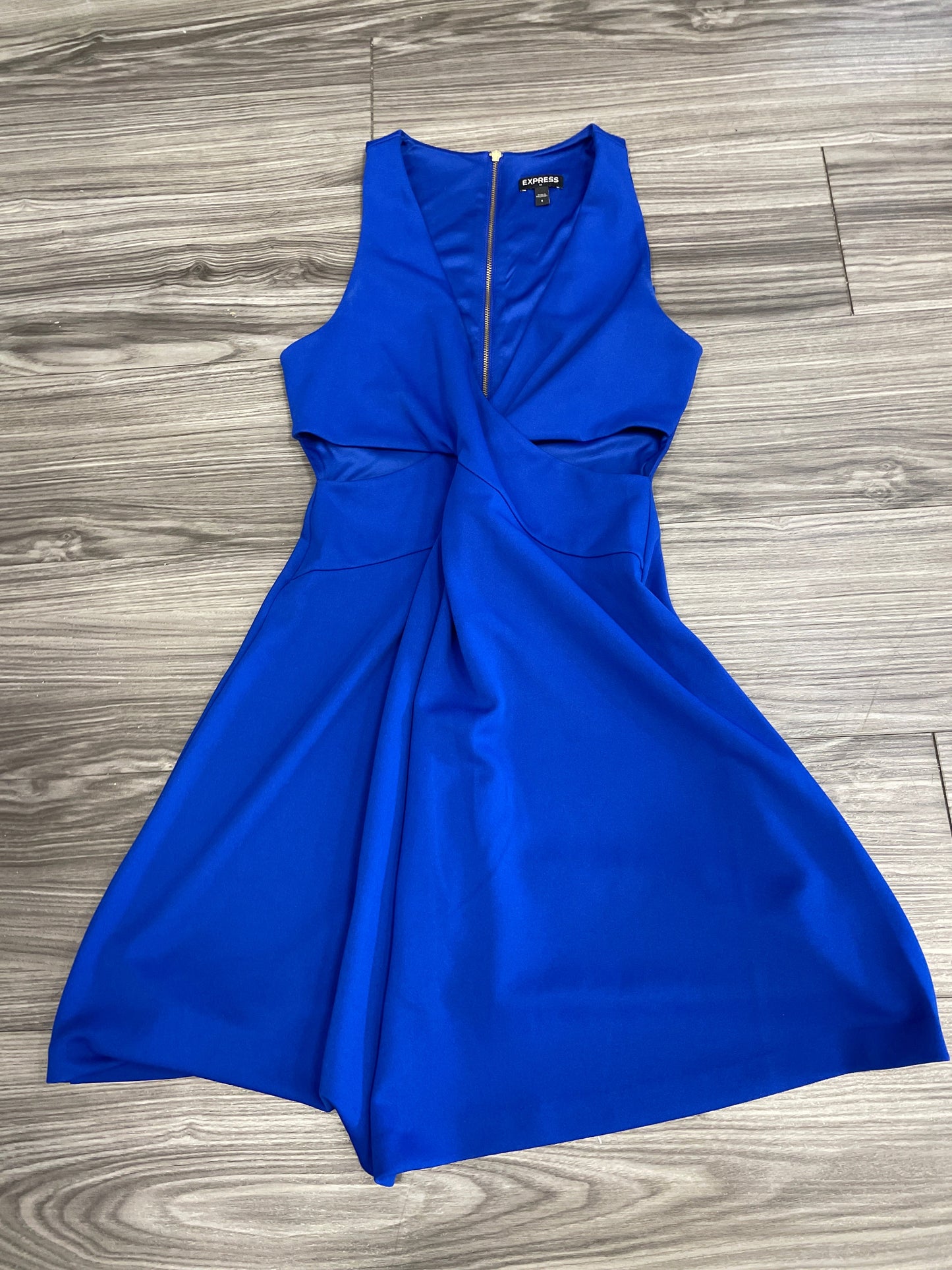 Dress Party Short By Express Size: 4